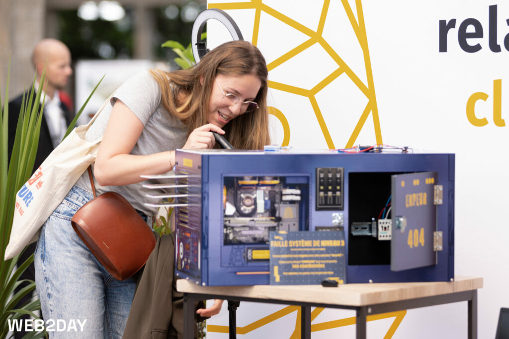 Box énigmatique salon