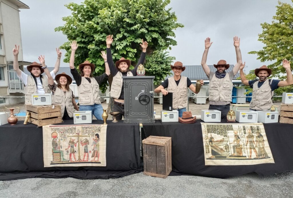 filter: 0; jpegRotation: 0; fileterIntensity: 0.000000; filterMask: 0; module:1facing:0;
hw-remosaic: 0;
touch: (-1.0, -1.0);
modeInfo: ;
sceneMode: Night;
cct_value: 0;
AI_Scene: (200, -1);
aec_lux: 0.0;
hist255: 0.0;
hist252~255: 0.0;
hist0~15: 0.0;